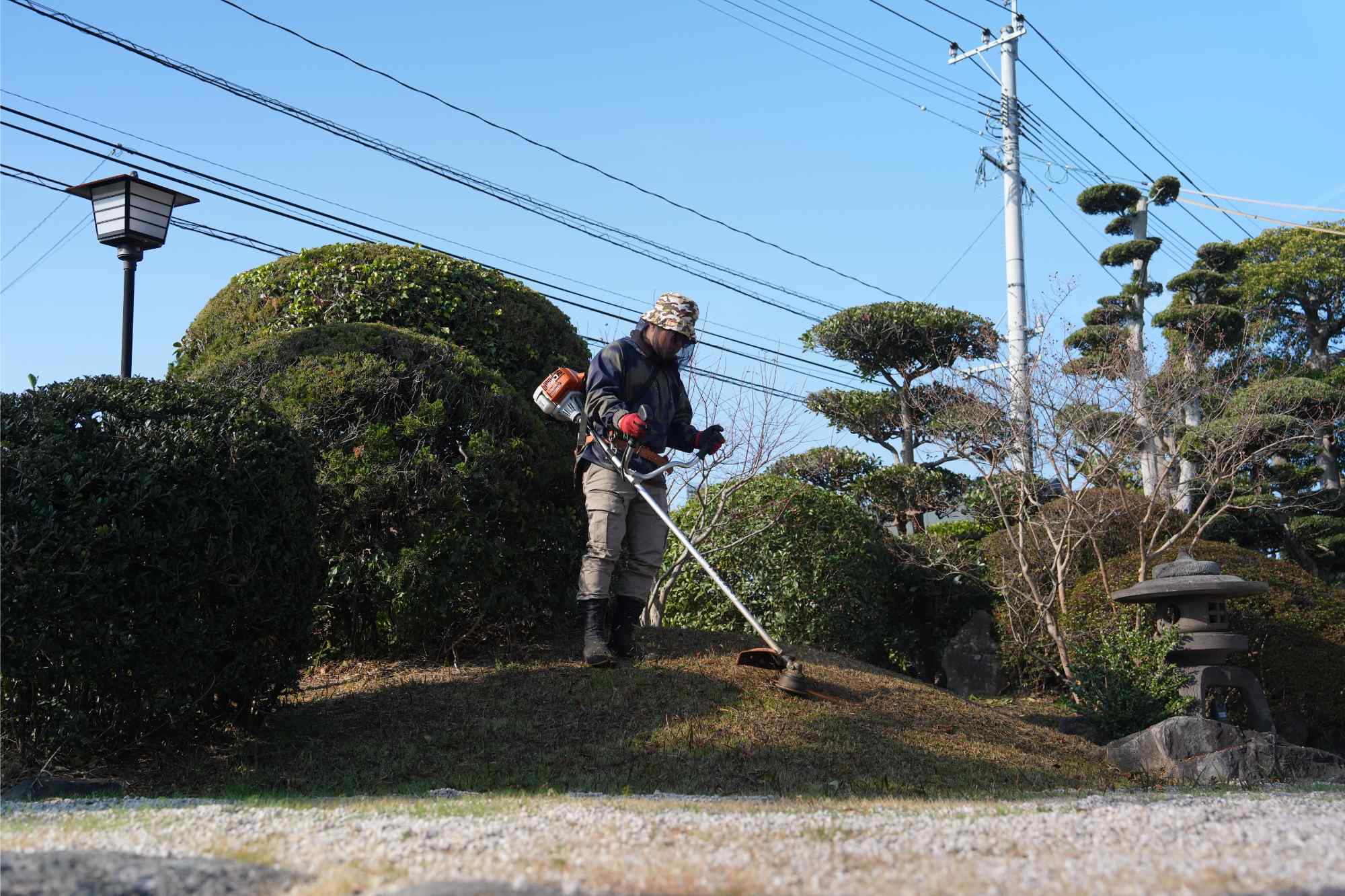 芝刈りで快適に | 福岡県北九州市の造園ならミカミグリーン